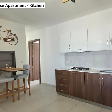 Blue Sky Apartment L-Imgarr